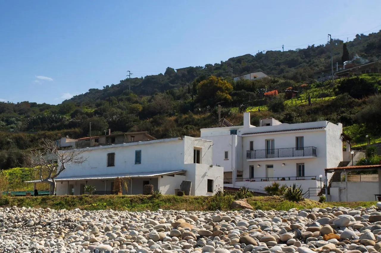 Casa vacanze Borgo Marino Villa Castel di Tusa Italia