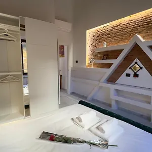 Stylish & Cozy In The Heart Of Appartamento Firenze